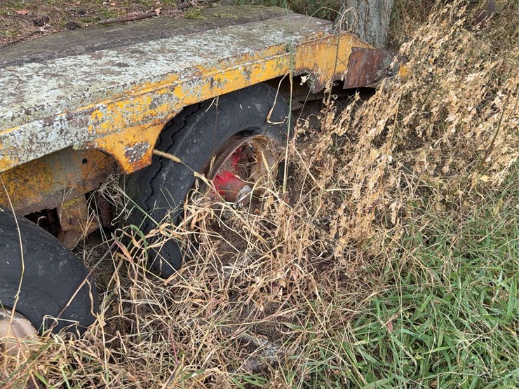 gooseneck-trailer-with-tank-image-20
