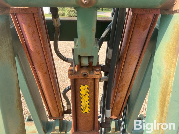 hydra-stinger-bale-mover/stacker-image-7