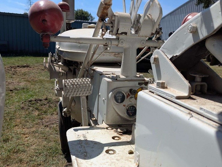 mccormick-farmall-c-demonstrator-image-6