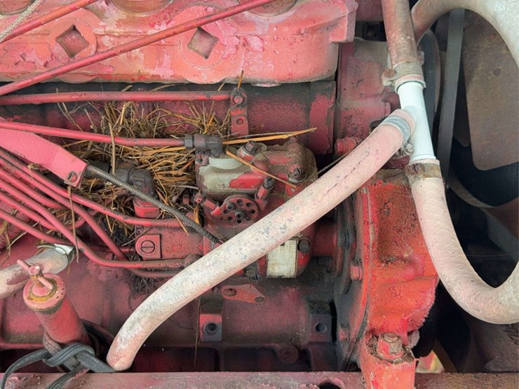 farmall-560-image-53