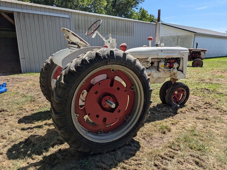 mccormick-farmall-c-demonstrator-image-7