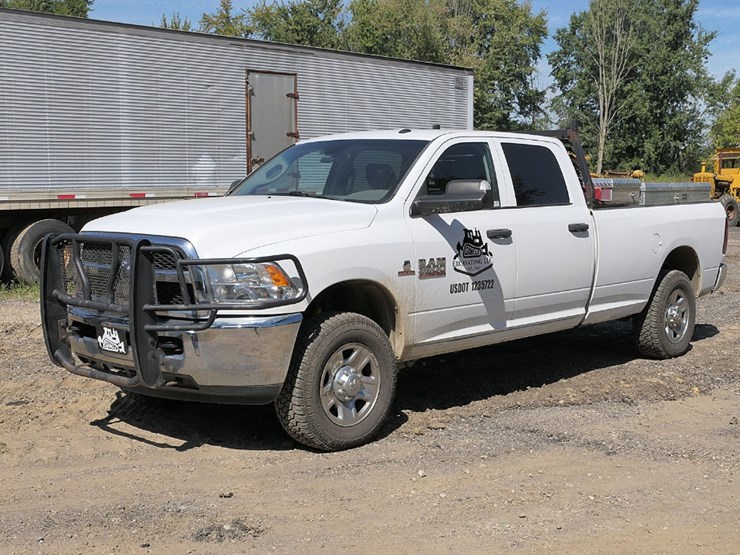 2020-dodge-ram-3500-image-1