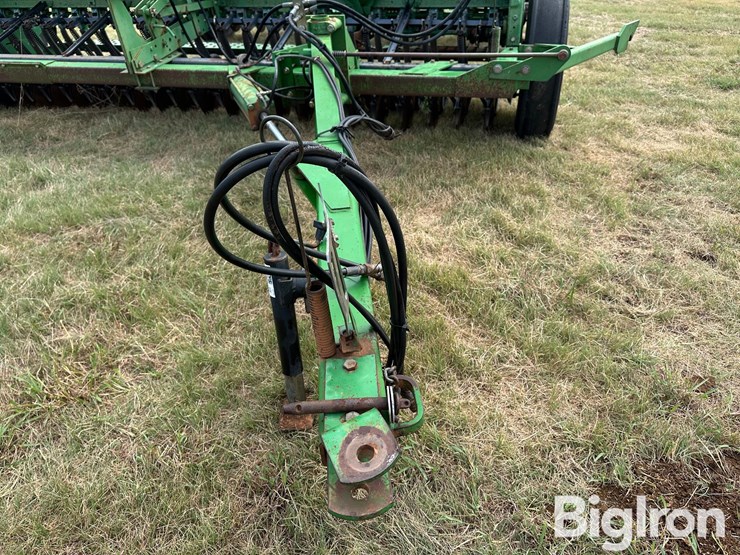 john-deere-450-image-10