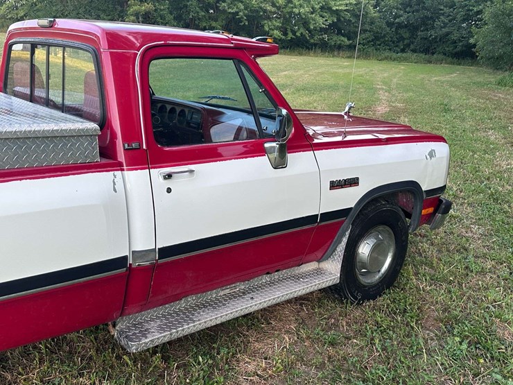 1991-dodge-d250-image-26