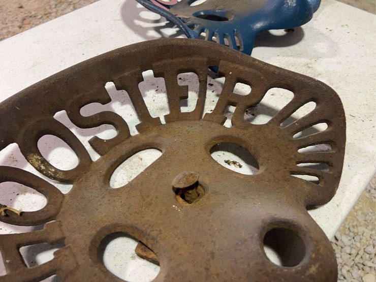(3)-cast-iron-seats-image-9