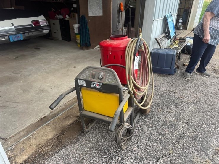 north-star-industrial-hot-box-pressure-washer-image-6