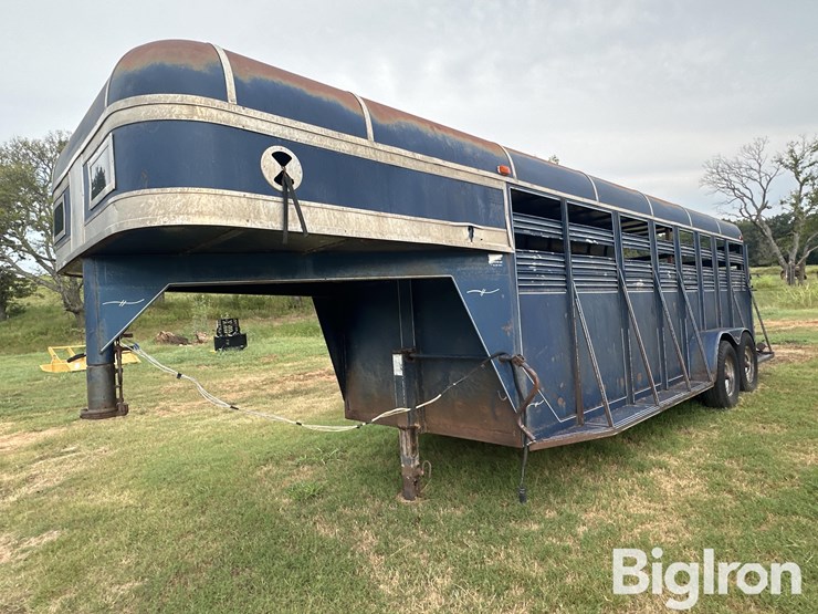 20’-steel-t/a-livestock-trailer-image-1