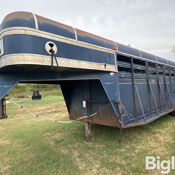 20’ Steel T/A Livestock Trailer