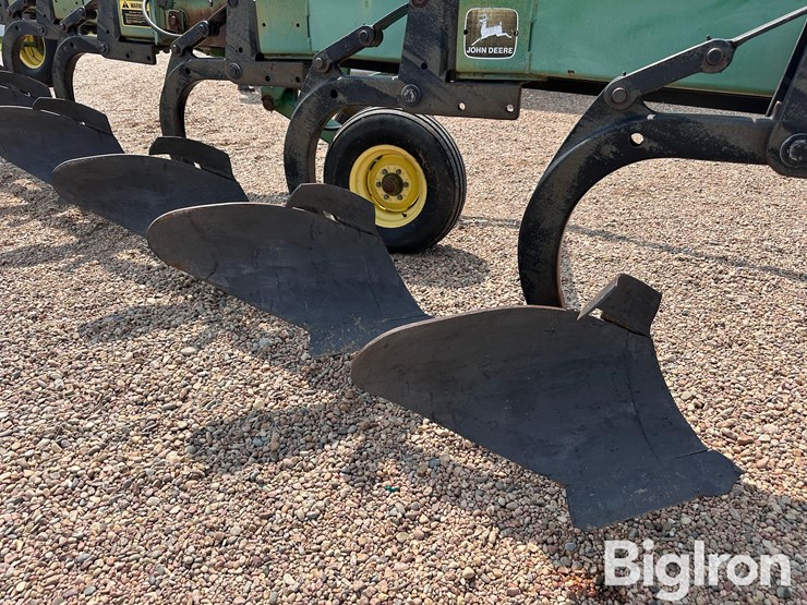 john-deere-3710-image-16