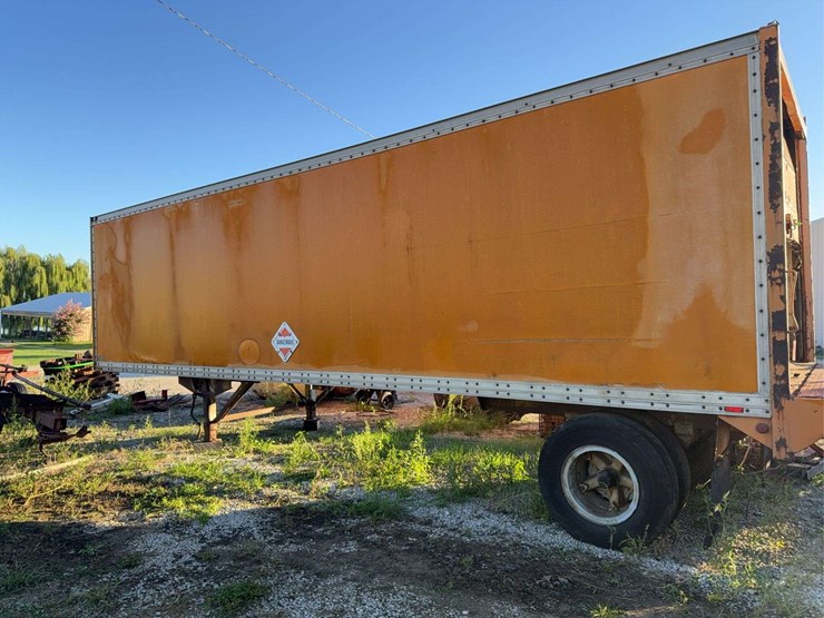 monon-van-trailer-image-13
