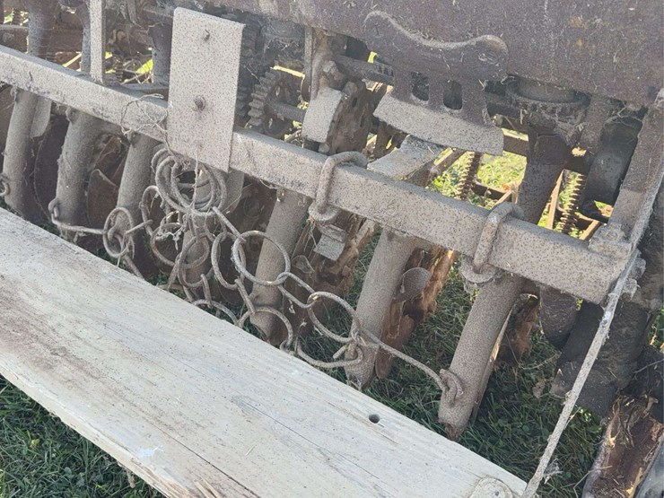8ft-grain-drill-image-31