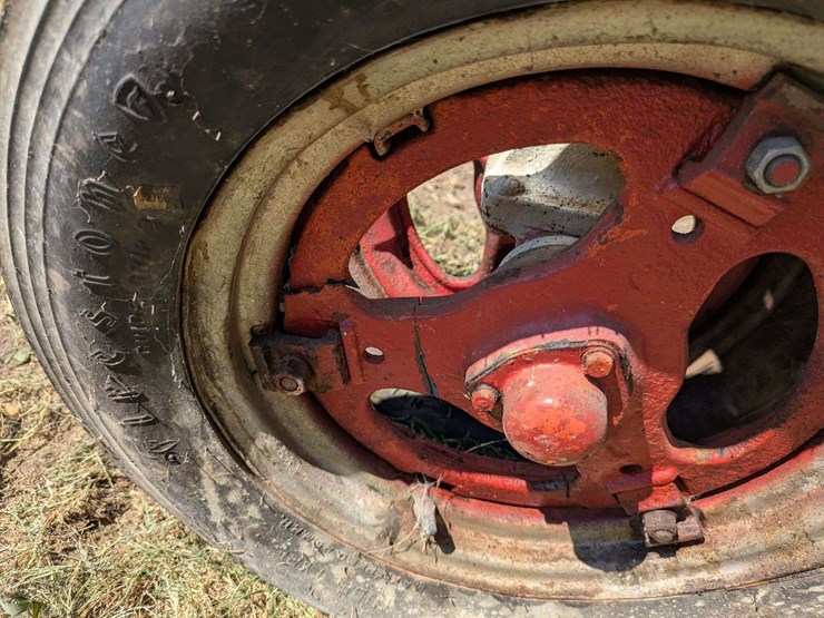 mccormick-farmall-c-demonstrator-image-18