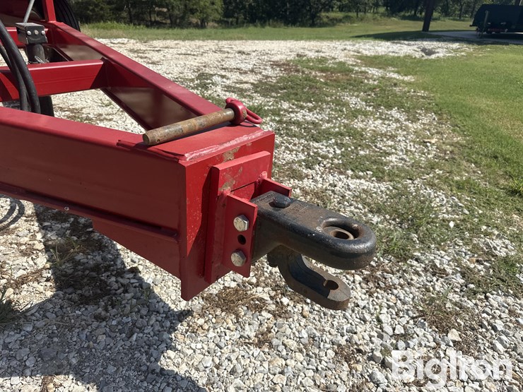 robbco-272-pull-type-bale-flaker-feeder-image-9