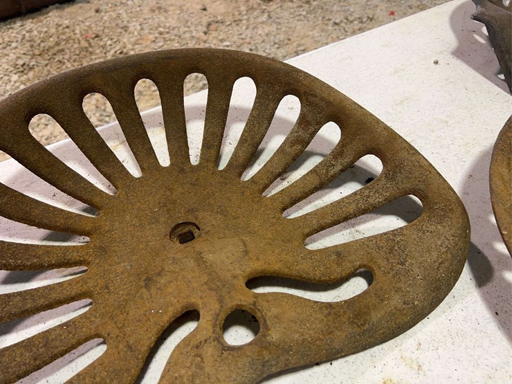 (3)-cast-iron-seats-image-4