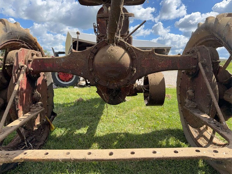 farmall-f-20-image-24