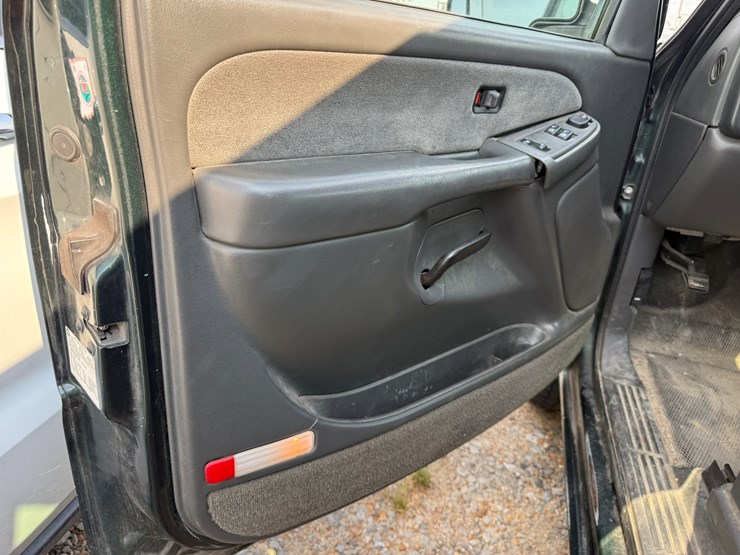 2003-chevrolet-silverado-image-20