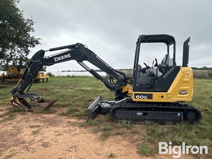 2020-deere-60g-image-8