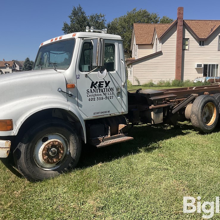 1997 INTERNATIONAL 4900