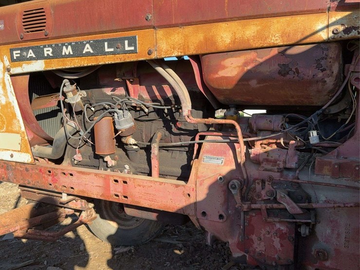 farmall-806-image-54
