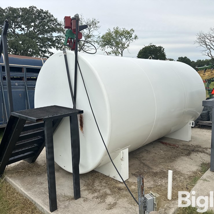 2000 Gallon Fuel Tank