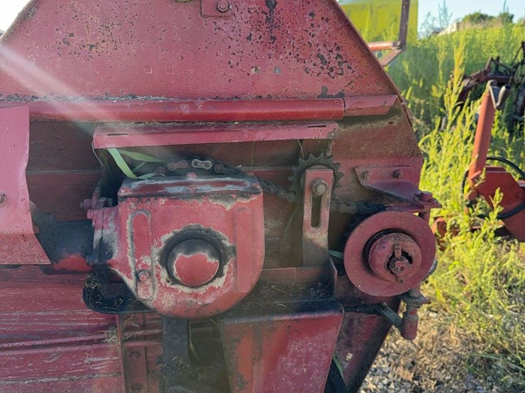 international-manure-spreader-image-21