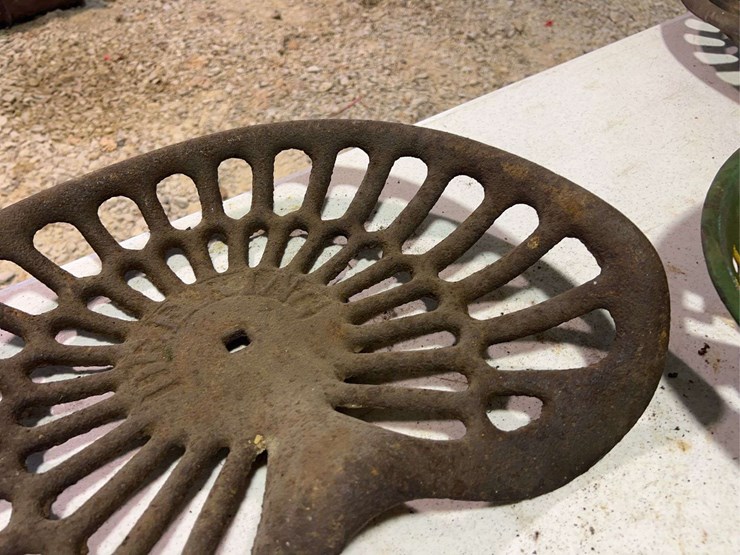 (3)-cast-iron-seats-image-4