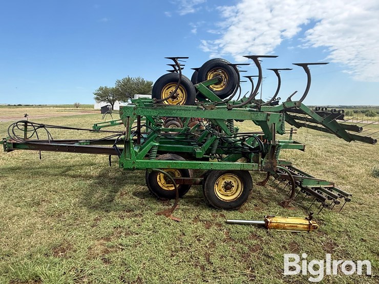john-deere-1610-image-8