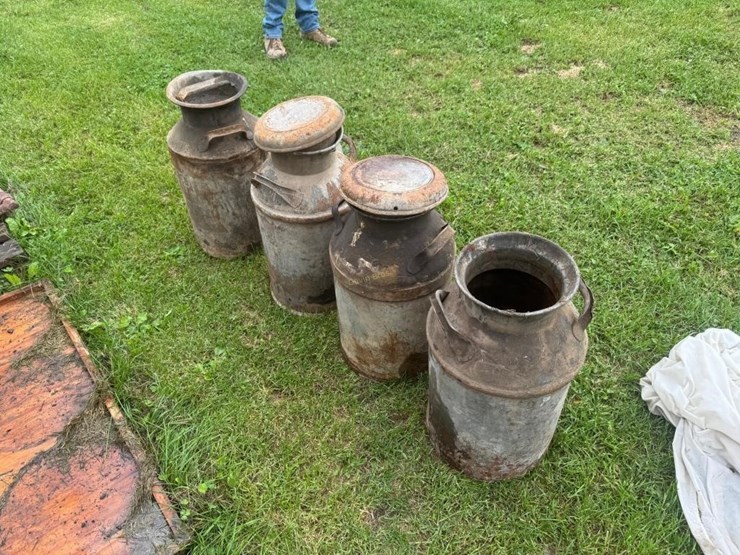 4-milk-cans-image-5