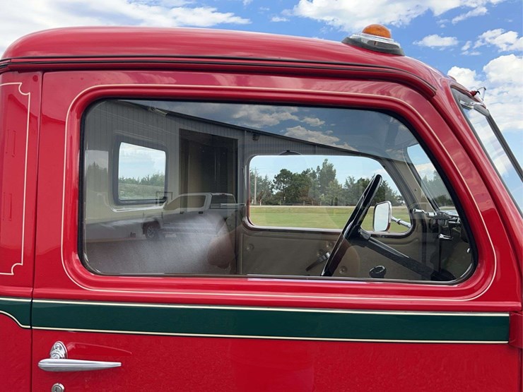 1948-diamond-t-201-one-ton-pickup-image-45