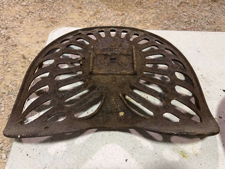 (3)-cast-iron-seats-image-5