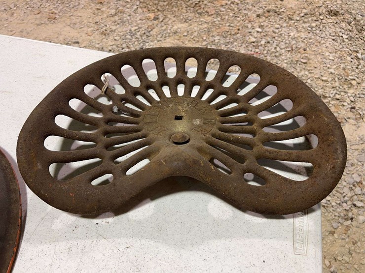 (3)-cast-iron-seats-image-12