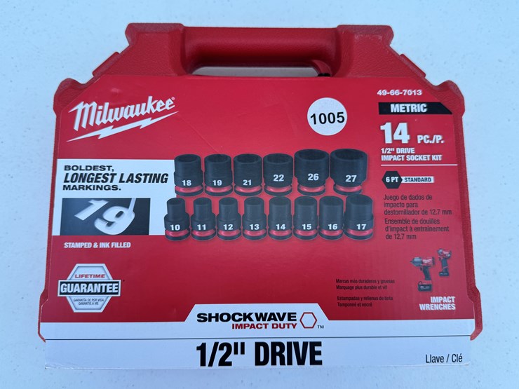 #1005-•-milwaukee-14pc-shockwave™-impact-duty-1/2"-drive-metric-standard-6-point-socket-set-49-66-7013-image-1