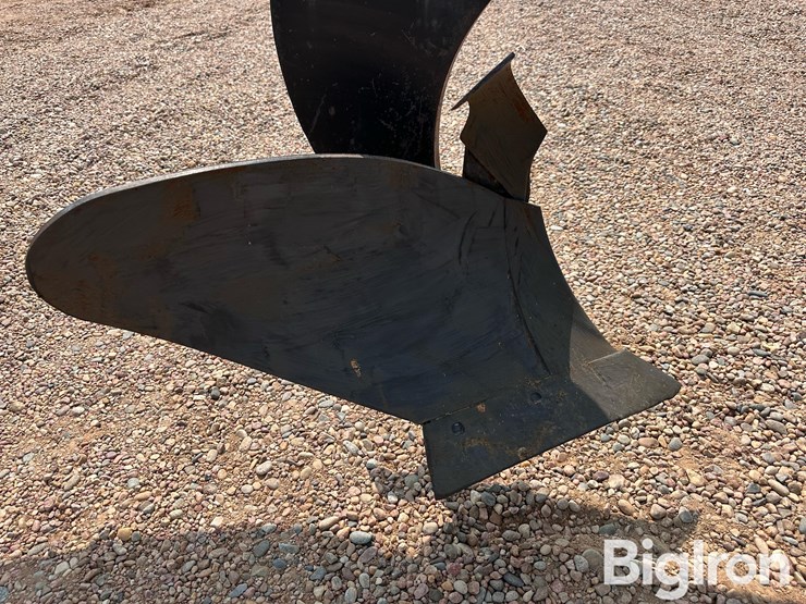 baker-12-16”-12-bottom-land-plow-image-18