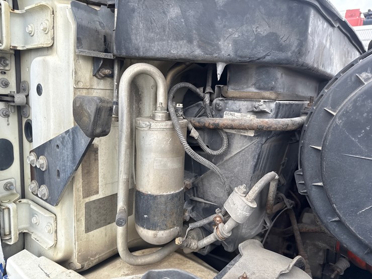 2005-international-durastar-4300-image-151