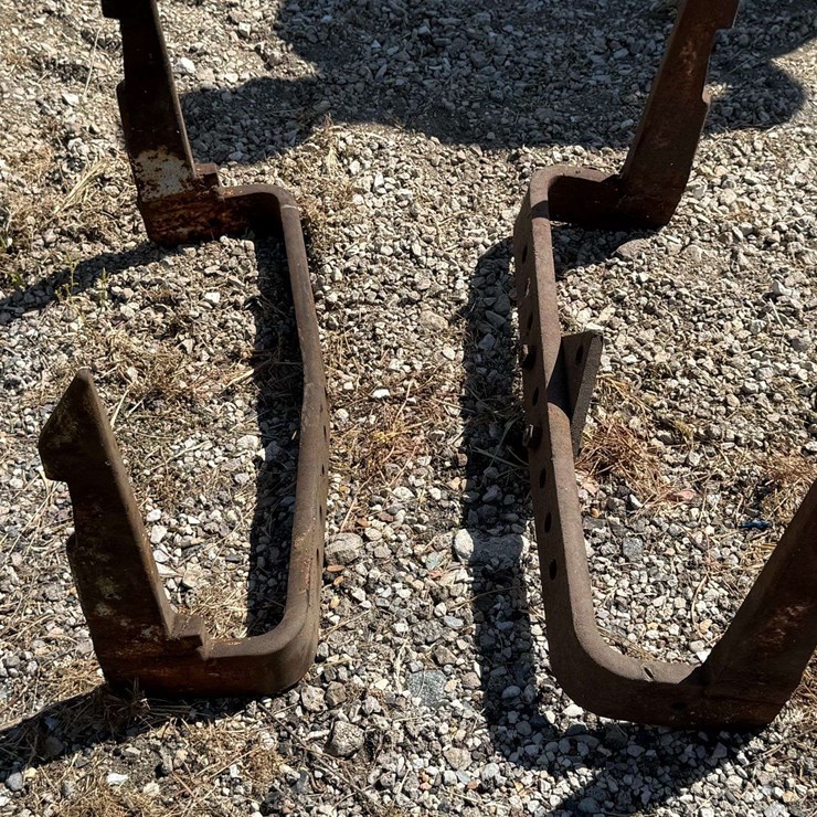 (2) Fast hitch drawbars for an International