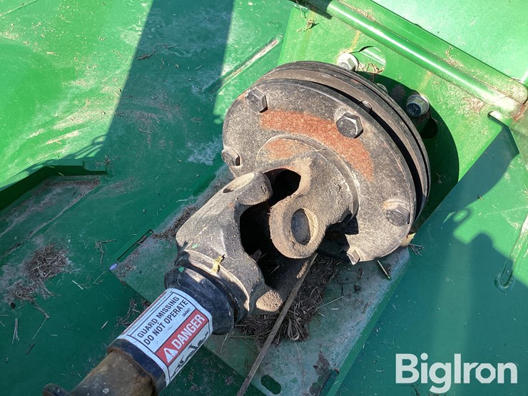 2022-john-deere-12-image-16