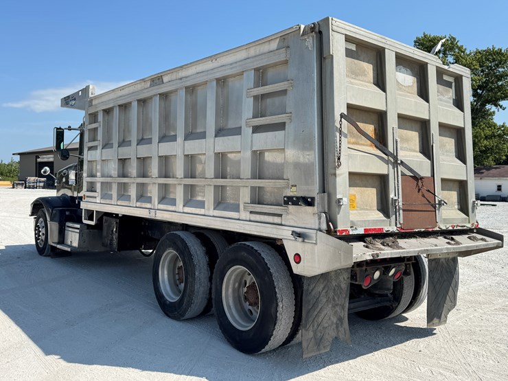 #1642-•-1995-peterbilt-dump-truck-image-6