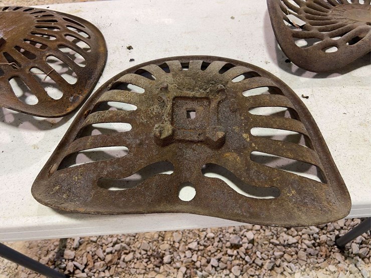 (3)-cast-iron-seats-image-10