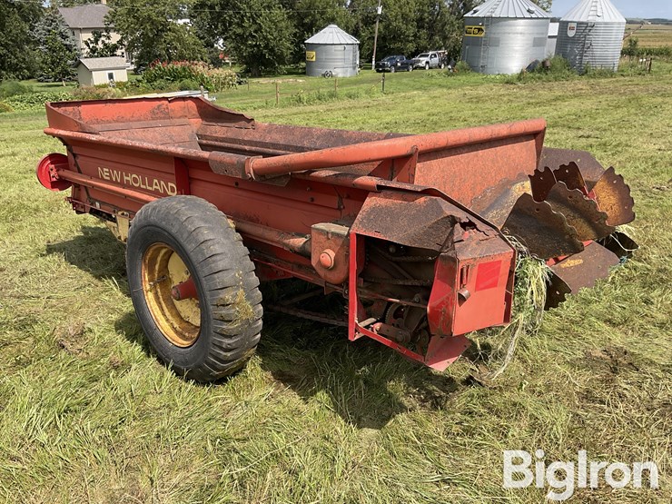 new-holland-329-image-7