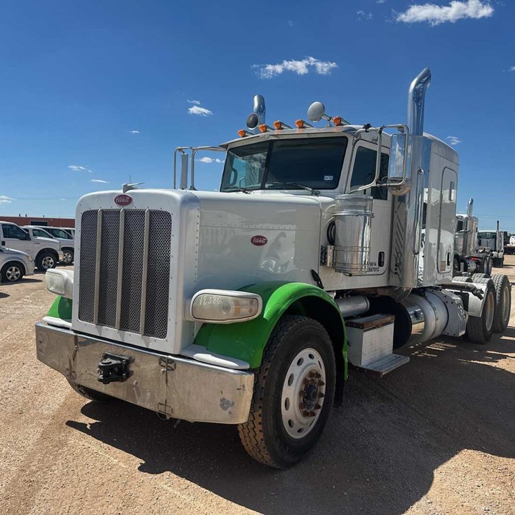2014 PETERBILT 388