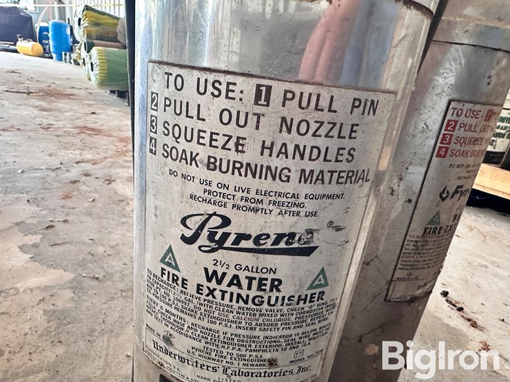 fyr-fyter-2.5-gallon-water-fire-extinguishers-image-9