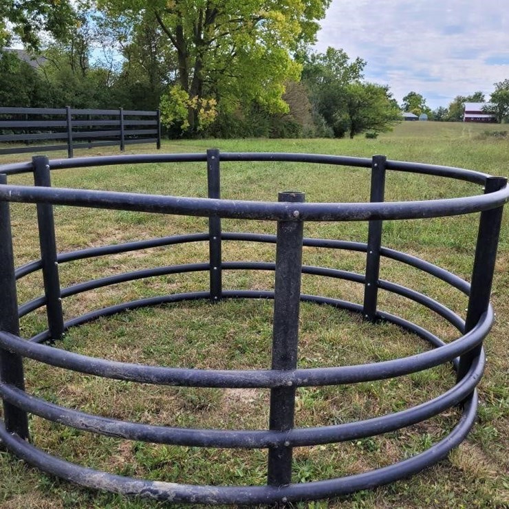 Round Bale Hay Feeder