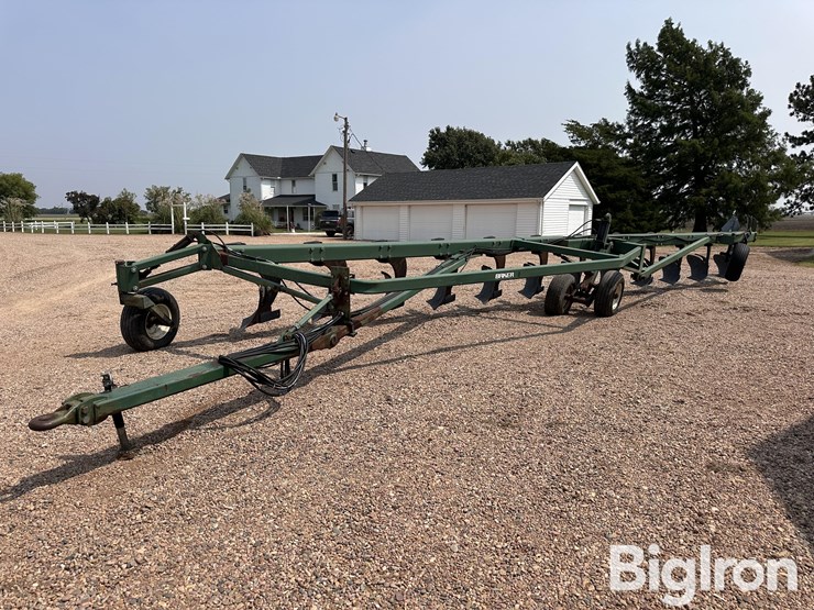 baker-12-16”-12-bottom-land-plow-image-1