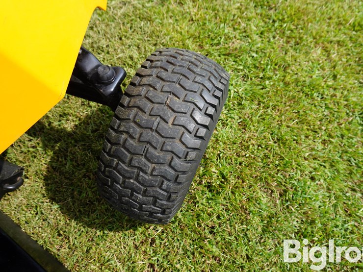 2019-cub-cadet-lt50-50"-lawn-tractor-image-18