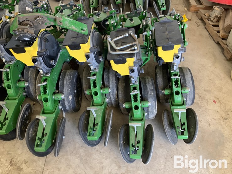 john-deere-5-image-17