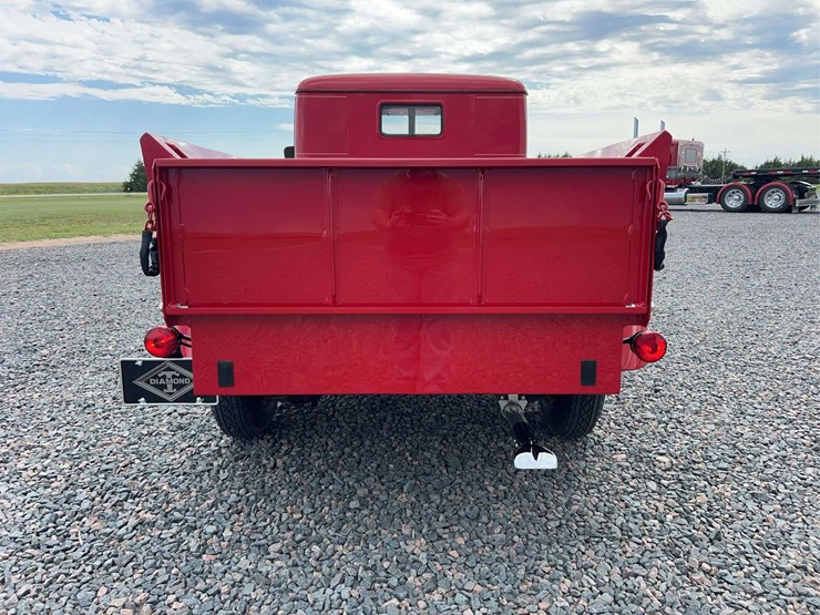 1948-diamond-t-201-one-ton-pickup-image-4