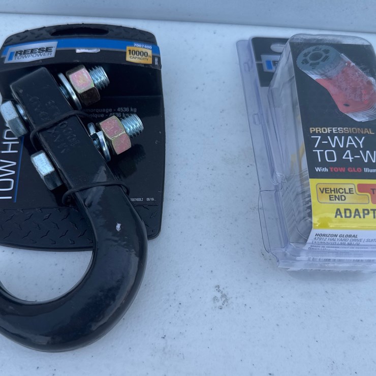 #1044 • Tow Hook And Trailer Plug Adapter