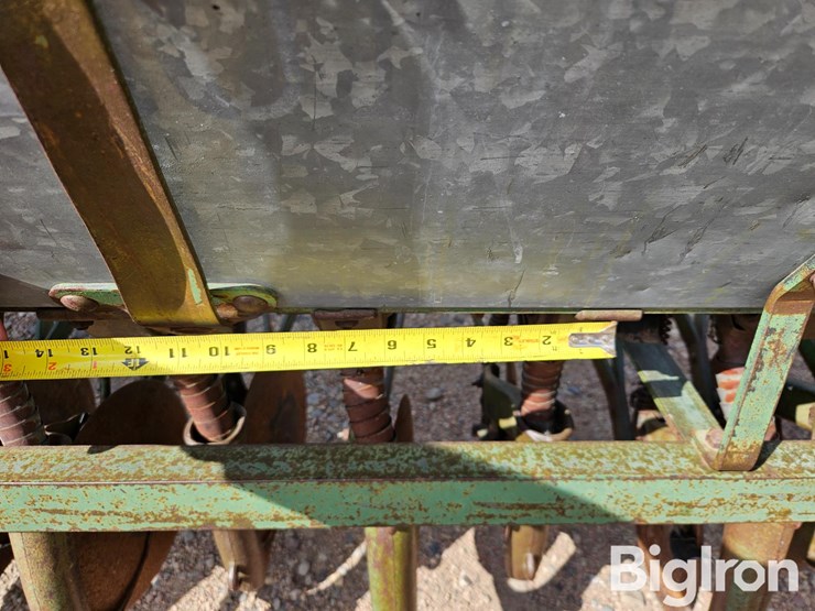 john-deere-10-image-19