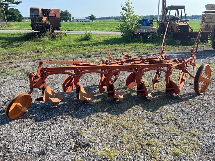 moline-5-bottom-plow-image-2