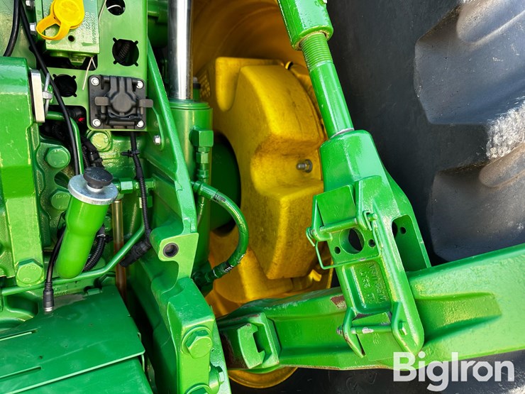 2023-john-deere-8r-370-image-19